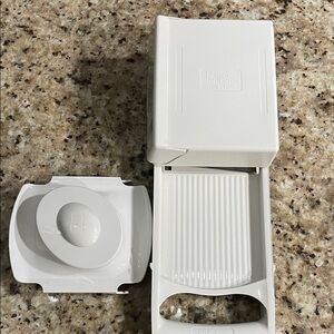 Pampered Chef White Handheld Mandoline Slicer with Food Holder